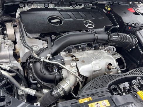 Used 2022 Mercedes-Benz GLB 250 image 59