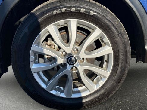 Used 2021 Nissan Rogue Sport S image 9