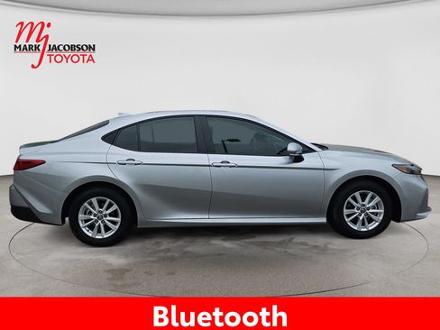 Used 2026 Toyota Camry LE FWD image 7