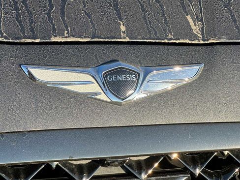 Used 2019 Genesis G70 2.0T Advanced w/ Sport Package image 38