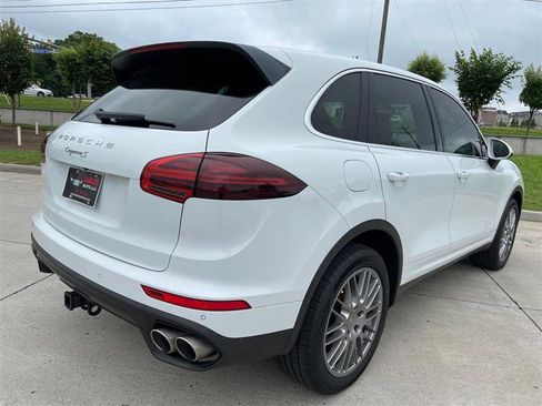Used 2015 Porsche Cayenne S image 71