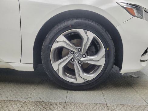 Used 2018 Honda Accord EX image 31