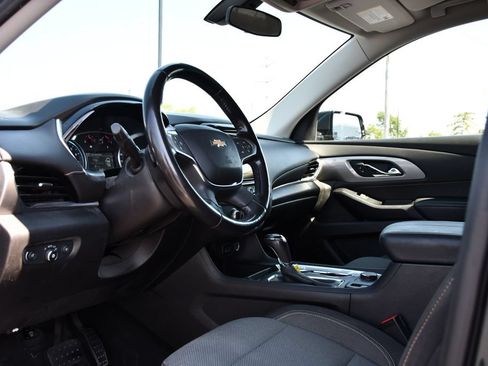 Used 2018 Chevrolet Traverse LT FWD image 16