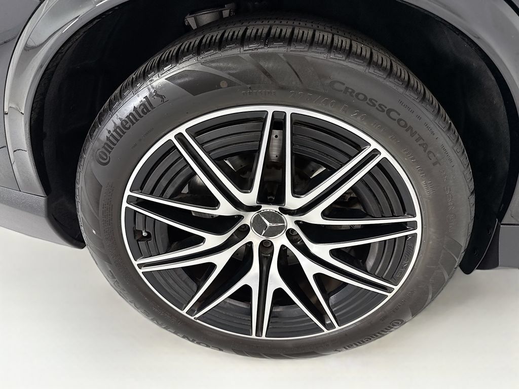 Used 2026 Mercedes-Benz GLC 43 AMG 4MATIC image 32
