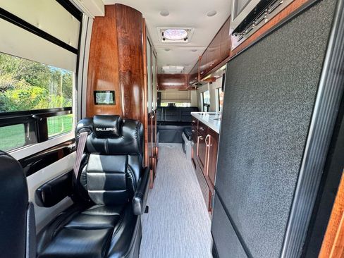 Used 2017 Mercedes-Benz Sprinter 3500 image 44