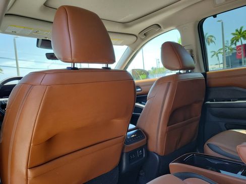 Certified 2024 Nissan Pathfinder Platinum FWD image 18