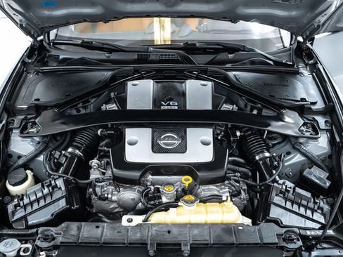 Used 2014 Nissan 370Z Touring w/ Sport Package image 29