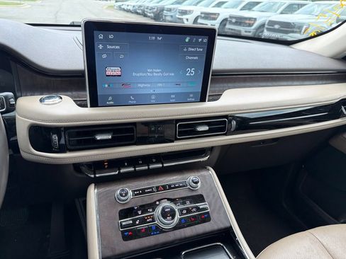 Used 2021 Lincoln Aviator Reserve w/ Equipment Group 201A AWD/4WD image 15