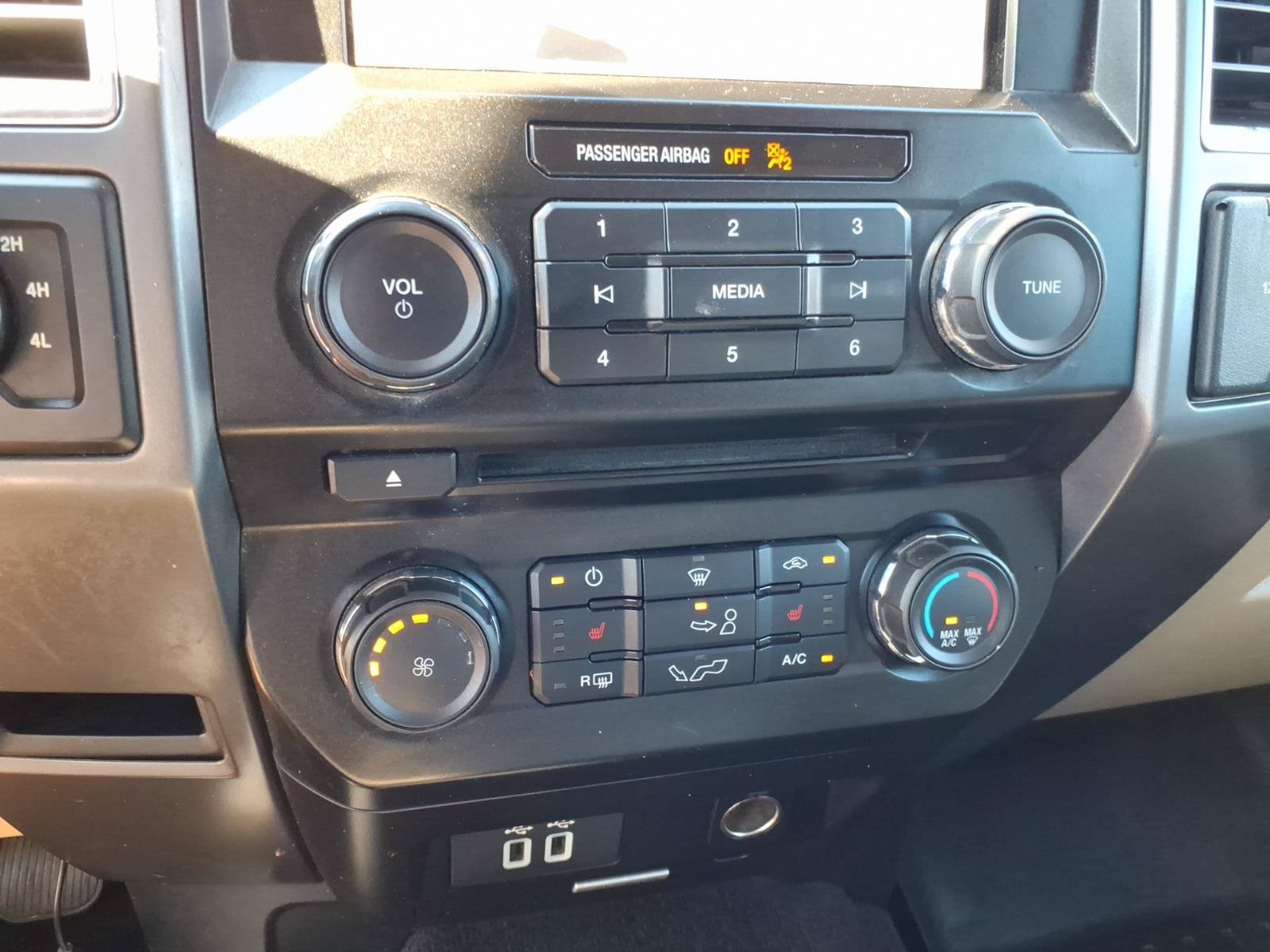 Used 2016 Ford F150 XLT w/ Equipment Group 302A Luxury AWD/4WD image 23