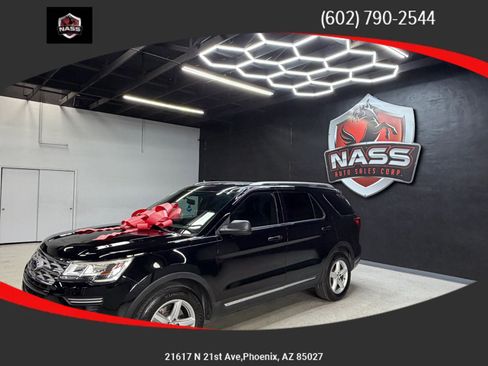 Used 2018 Ford Explorer XLT FWD image 1