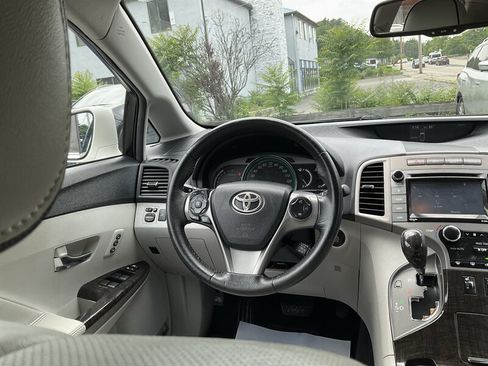 Used 2015 Toyota Venza XLE AWD/4WD image 16