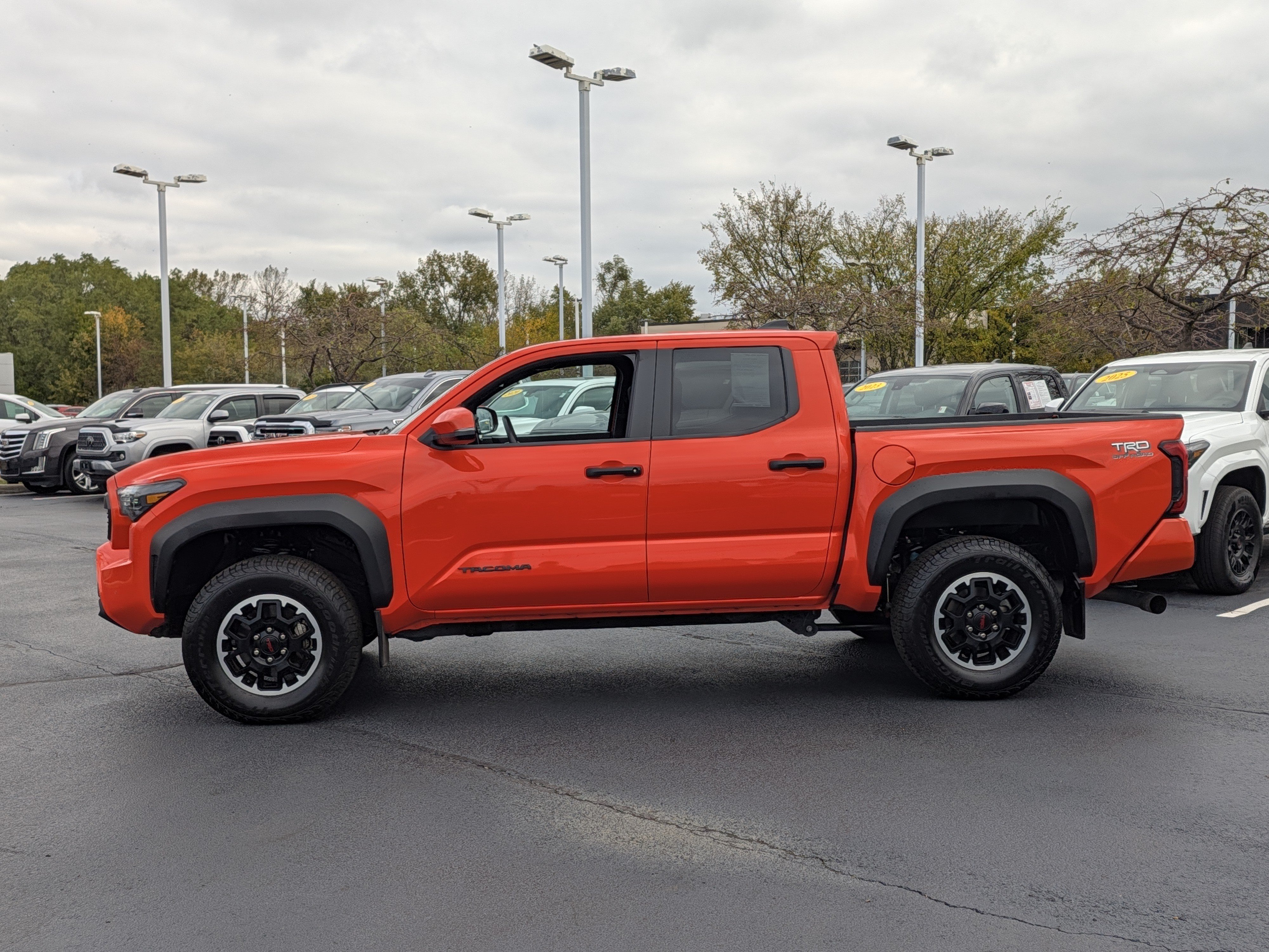 Used 2024 Toyota Tacoma TRD Off-Road w/ TRD Off Road Upgrade Package AWD/4WD image 5