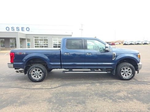 Used 2019 Ford F250 Lariat w/ Chrome Package image 8