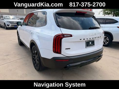 Used 2022 Kia Telluride SX w/ SX Prestige Package image 2