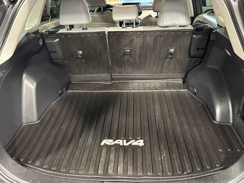 Used 2020 Toyota RAV4 XLE Premium AWD/4WD image 26