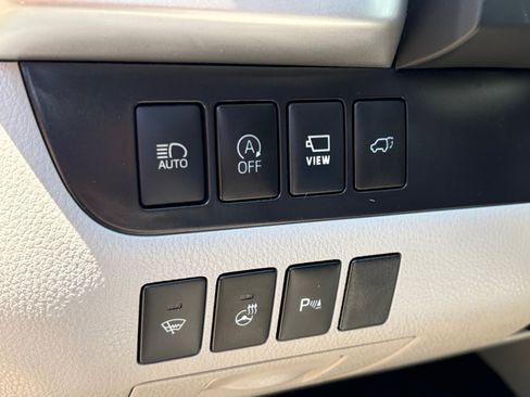 Used 2018 Toyota Highlander Limited Platinum AWD/4WD image 17