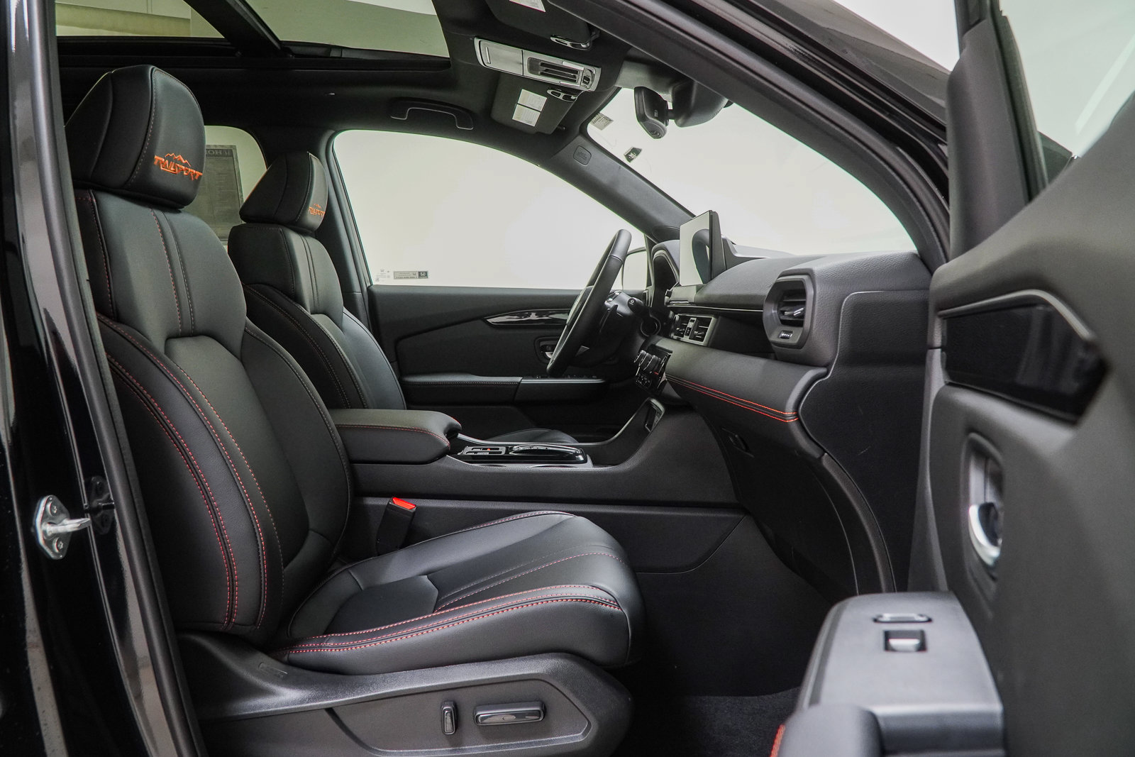 New 2026 Honda Pilot TrailSport image 33