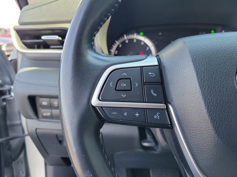 Used 2024 Toyota Highlander LE image 22