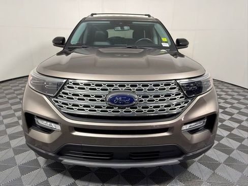 Used 2021 Ford Explorer Limited w/ Equipment Group 301A image 11
