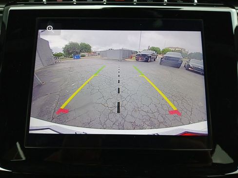 Used 2024 Jeep Grand Cherokee Altitude AWD/4WD image 9