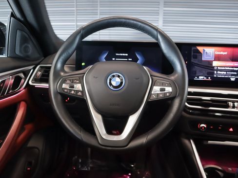 Used 2022 BMW i4 eDrive40 RWD image 15