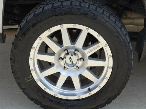 Used 2017 Chevrolet Silverado 1500 Custom w/ Custom Convenience Package RWD image 26
