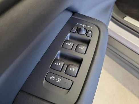 New 2026 Volvo V60 B5 Cross Country Plus w/ Protection Package Premier image 21