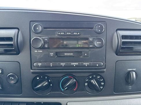 Used 2005 Ford F250 XLT AWD/4WD image 16