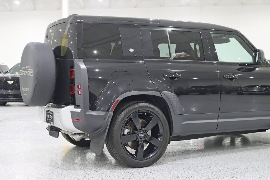 Used 2024 Land Rover Defender 110 SE AWD/4WD image 10