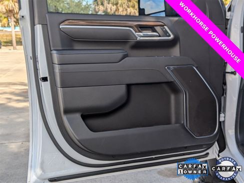 Used 2025 Chevrolet Silverado 2500 LT image 8