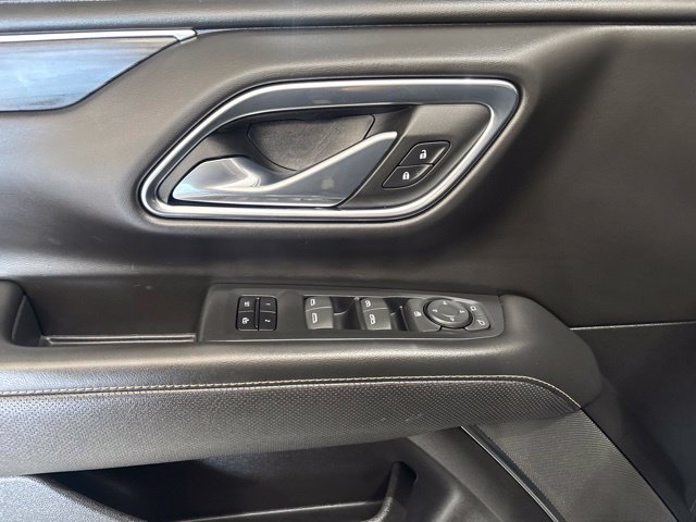 Used 2023 GMC Yukon SLT AWD/4WD image 11