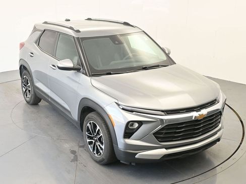 Used 2025 Chevrolet TrailBlazer LT FWD image 21