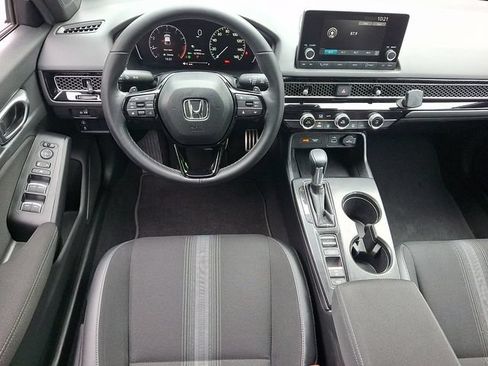 Used 2024 Honda Civic Sport image 12