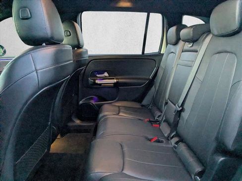 Used 2021 Mercedes-Benz GLB 250 4MATIC image 19