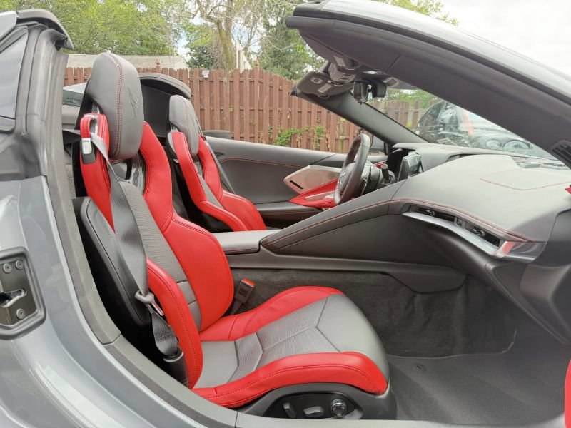 Used 2024 Chevrolet Corvette Stingray Preferred Conv w/ Z51 Performance Package RWD image 25