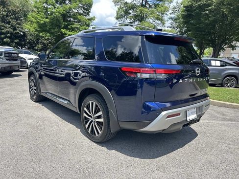 Used 2023 Nissan Pathfinder Platinum FWD image 5