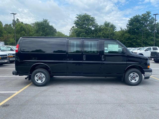 New 2025 GMC Savana 3500 Extended w/ Driver Convenience Package RWD image 9