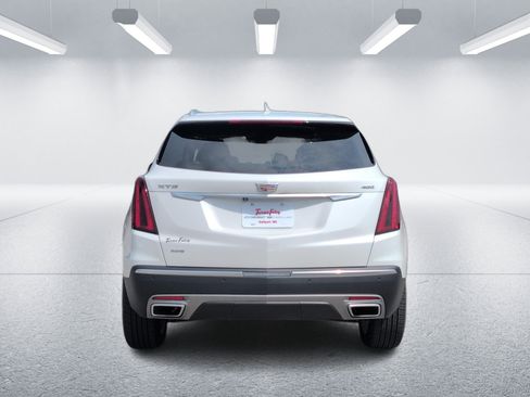 Certified 2025 Cadillac XT5 Premium Luxury AWD/4WD image 4