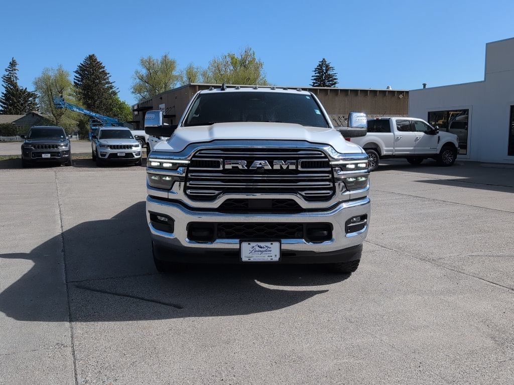 Certified 2025 RAM 3500 Laramie AWD/4WD image 3