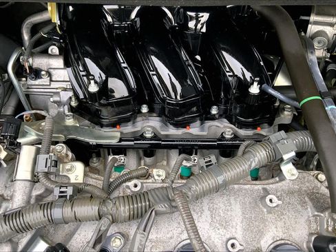 Used 2014 Toyota Sienna LE image 31