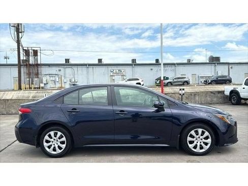 Used 2024 Toyota Corolla LE FWD image 7