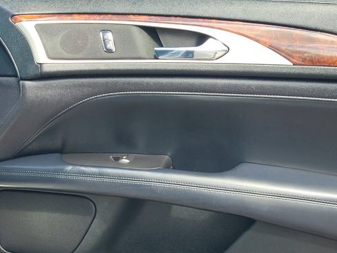 Used 2017 Lincoln MKZ Reserve FWD image 19