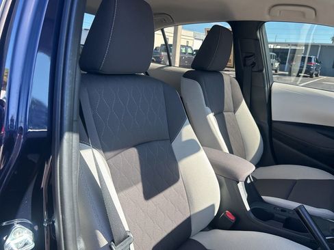 Used 2025 Toyota Corolla LE image 20