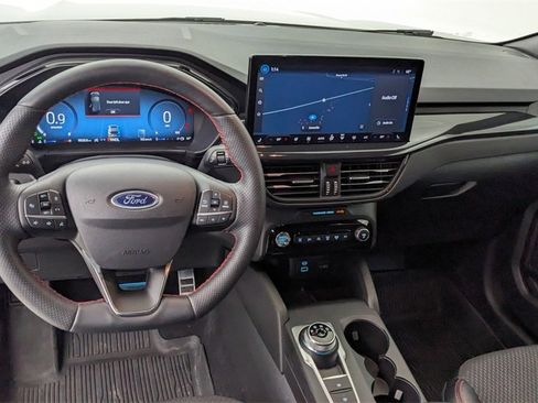 Certified 2023 Ford Escape ST-Line Elite image 3