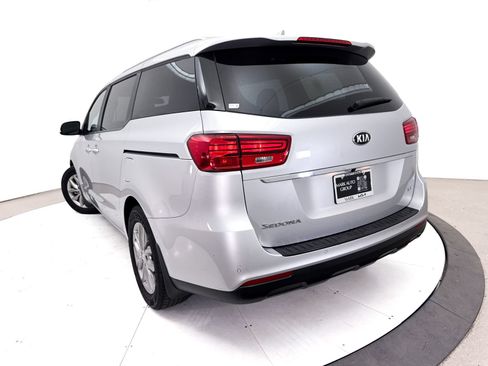 Used 2020 Kia Sedona EX FWD image 6