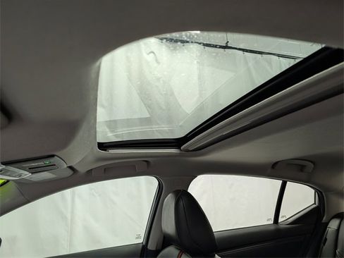 Used 2021 Nissan Sentra SR w/ SR Premium Package image 20