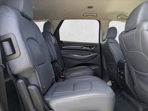 Used 2020 Buick Enclave Essence FWD image 20
