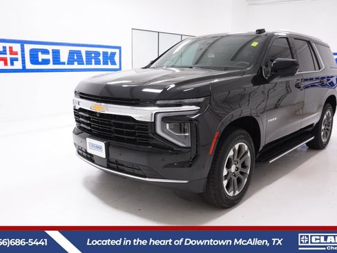 Used 2025 Chevrolet Tahoe LS image 1