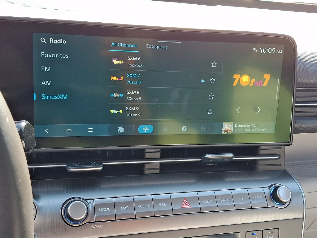 Used 2024 Hyundai Kona Limited AWD/4WD image 19