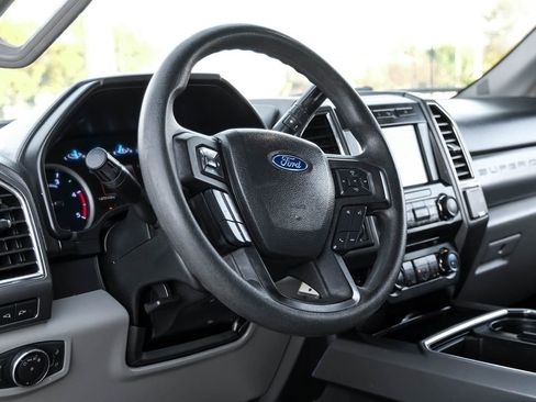 Used 2018 Ford F350 XLT w/ XLT Premium Package image 3